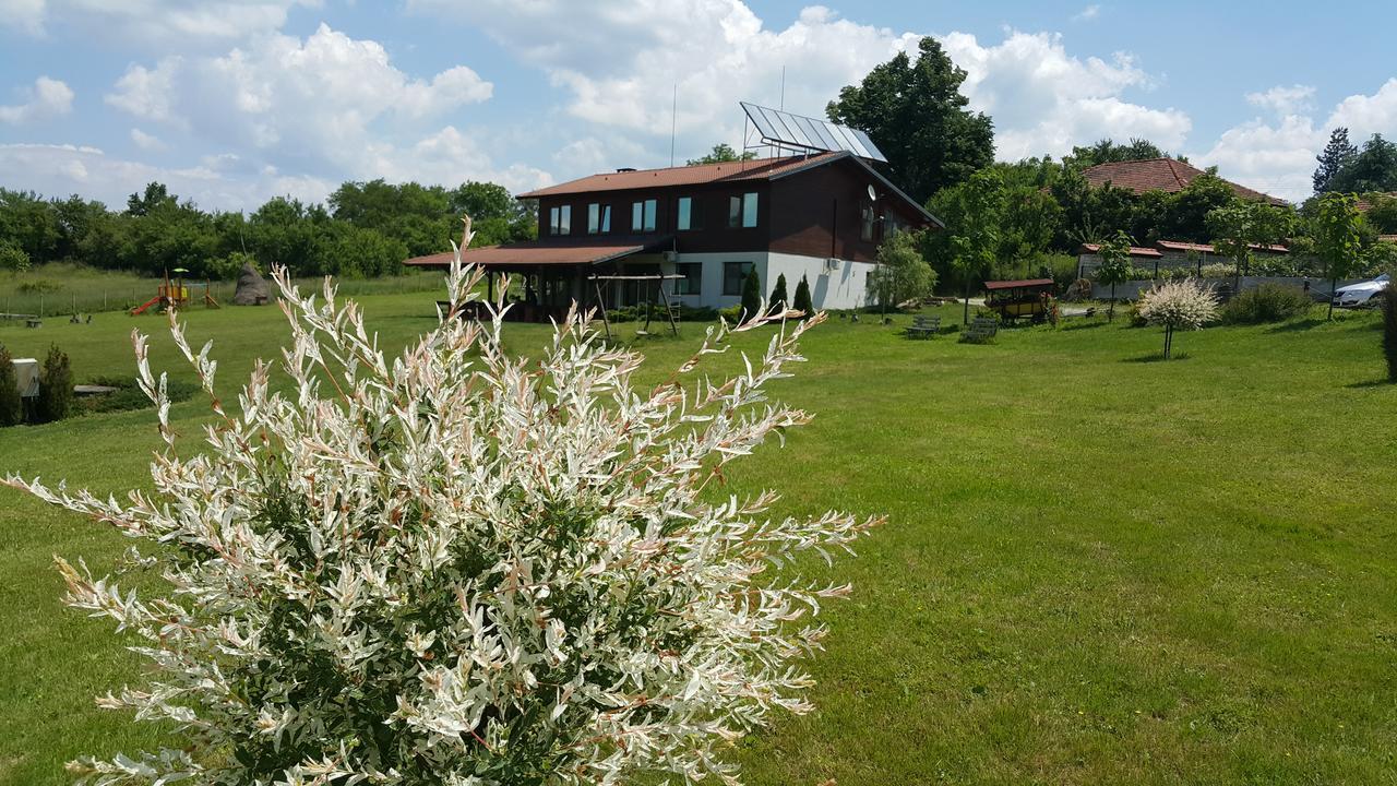 Complex Pristan In The Mountain Hotel Shilkovtsi Exterior foto