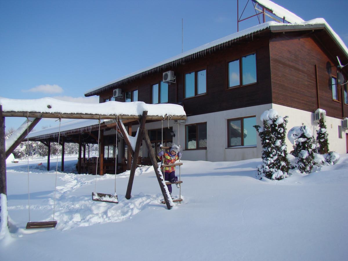 Complex Pristan In The Mountain Hotel Shilkovtsi Exterior foto