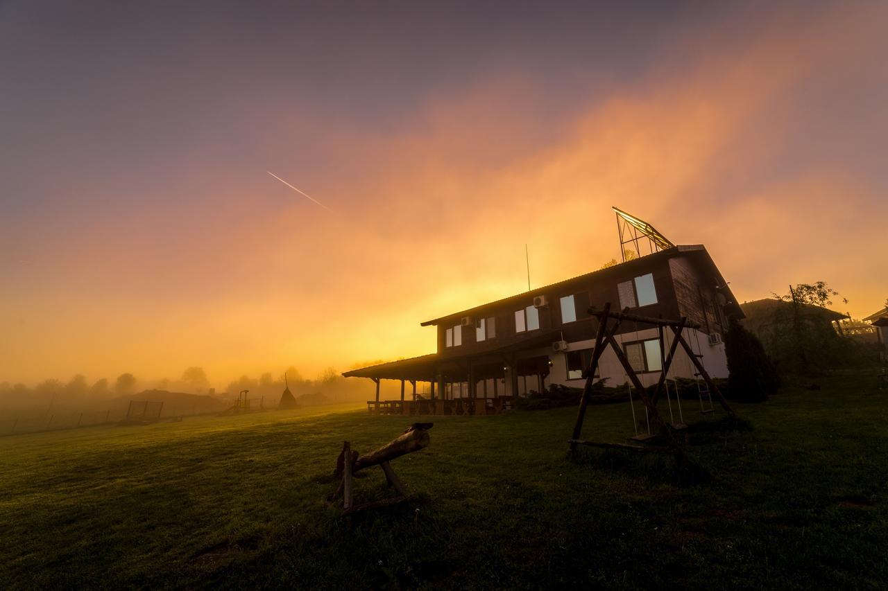 Complex Pristan In The Mountain Hotel Shilkovtsi Exterior foto